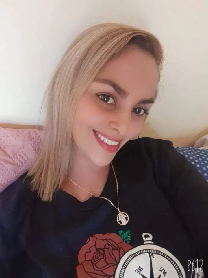 Mi esposa rica puta !! Que harían con su culazo??