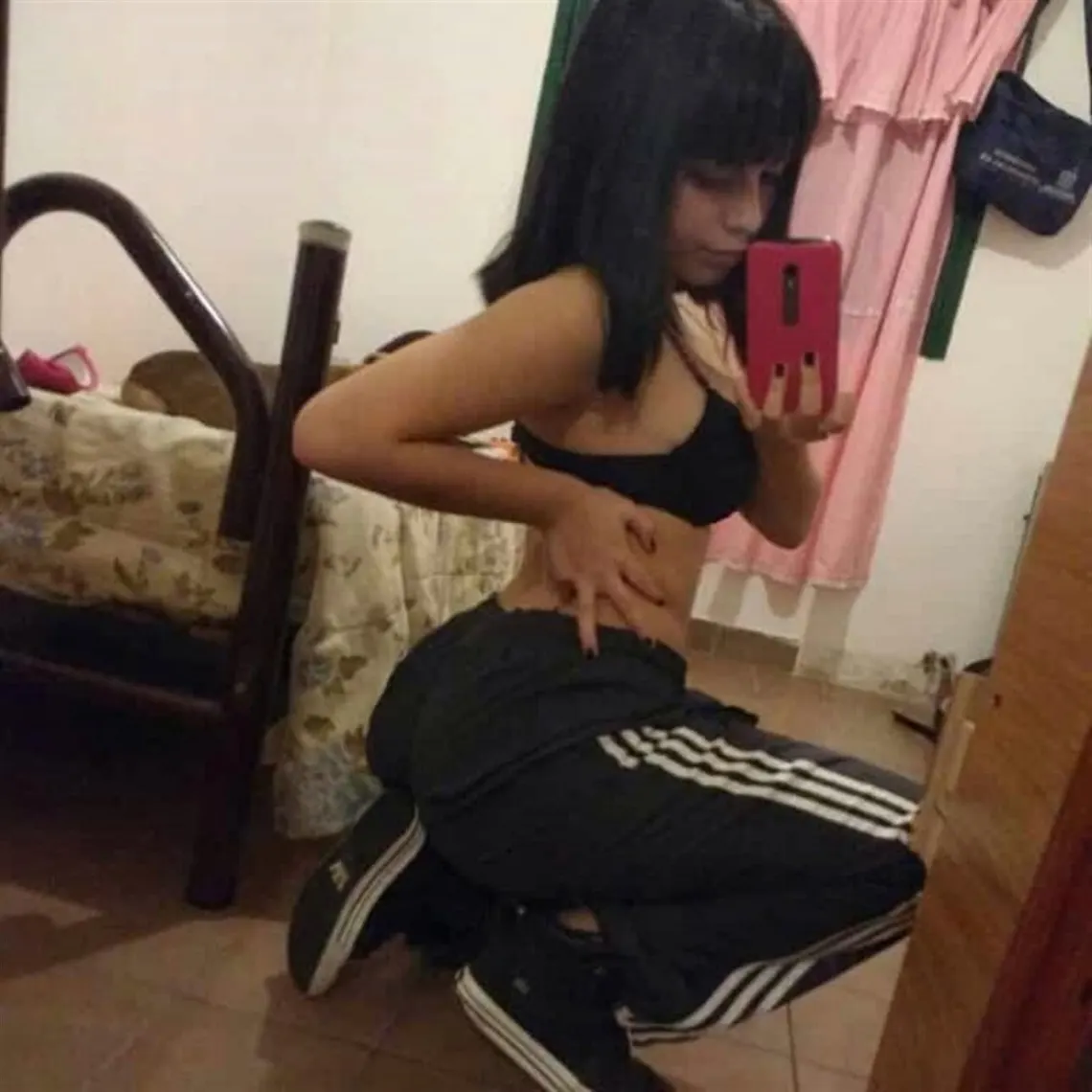 Hermosa Pendeja tetona y culona