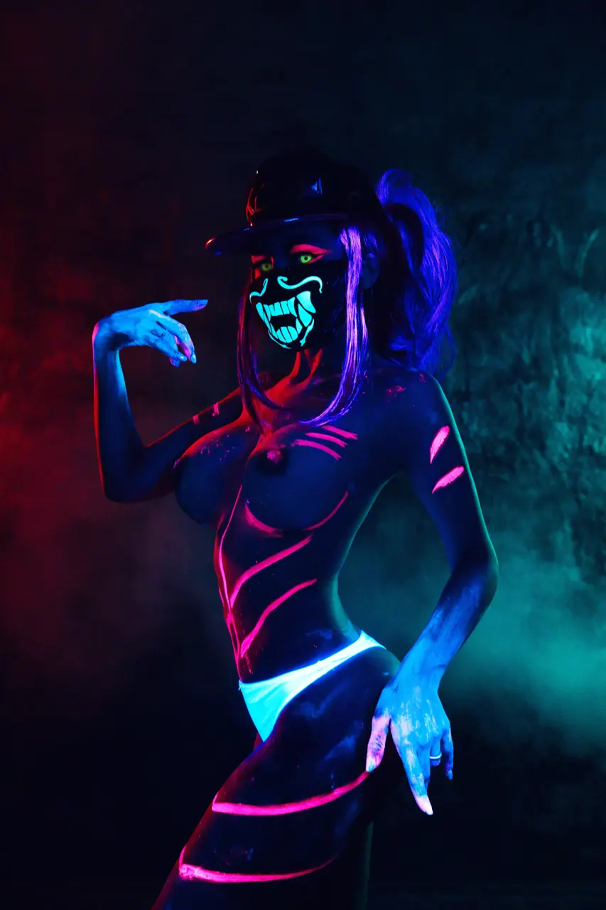 Kalinka Fox; Akali Cosplay