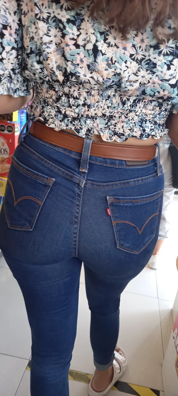 Haciendo la cola en el kiosco