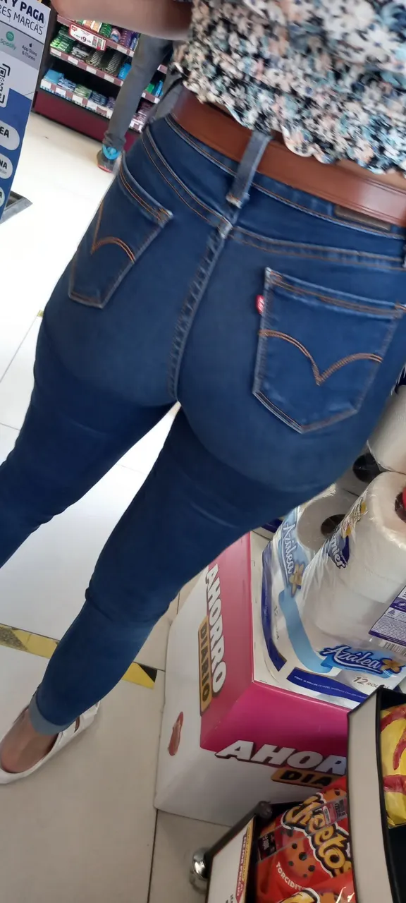 Haciendo la cola en el kiosco