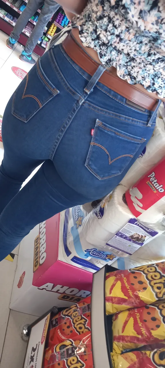 Haciendo la cola en el kiosco