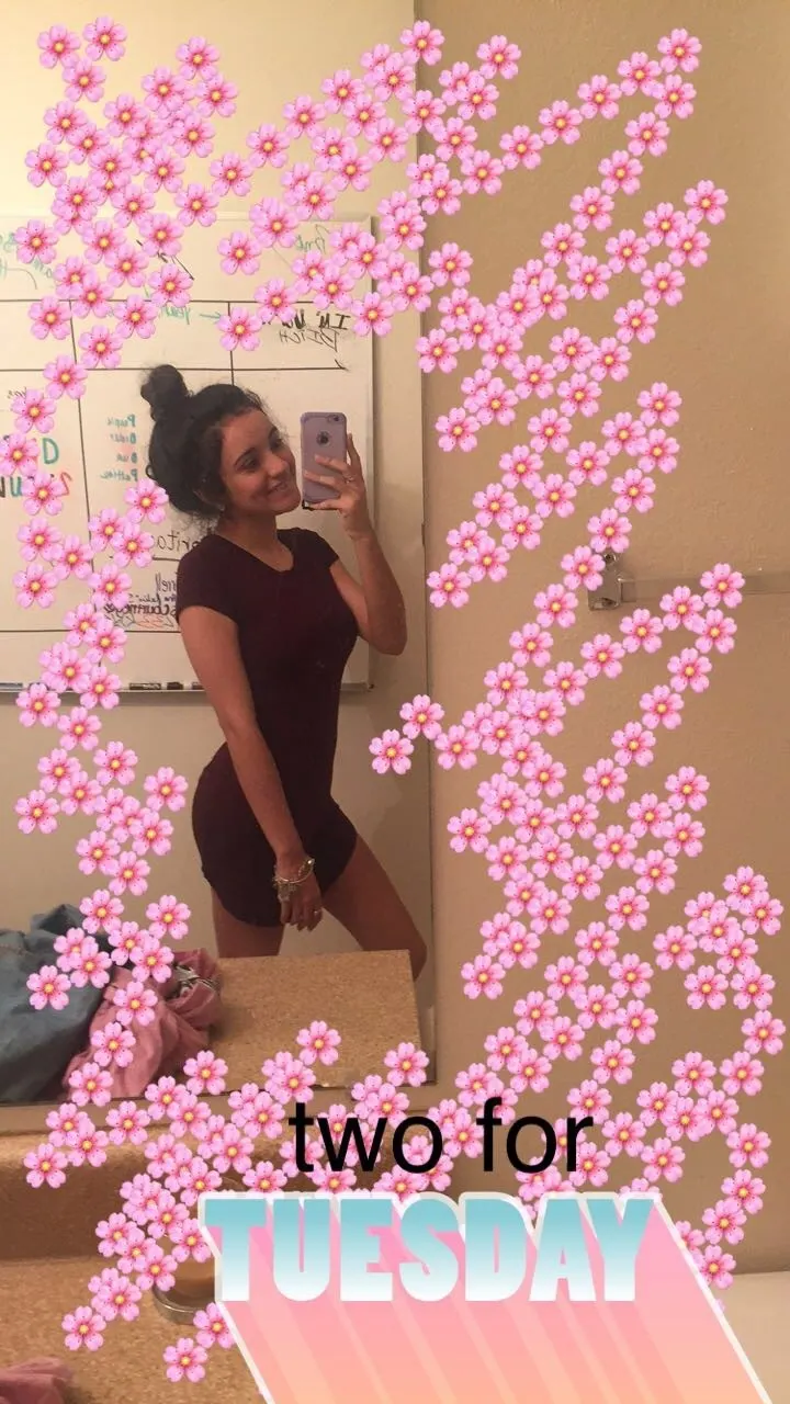 Mikaela vega 😍💕