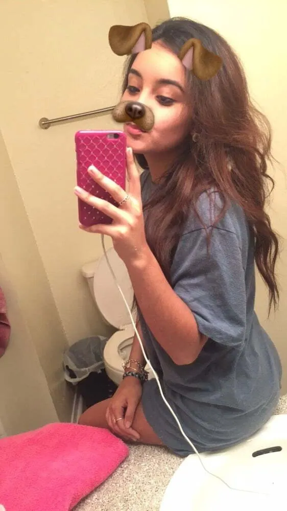 Mikaela vega 😍💕