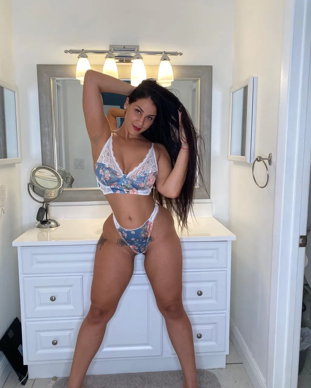 Mega post de una Milf latina..