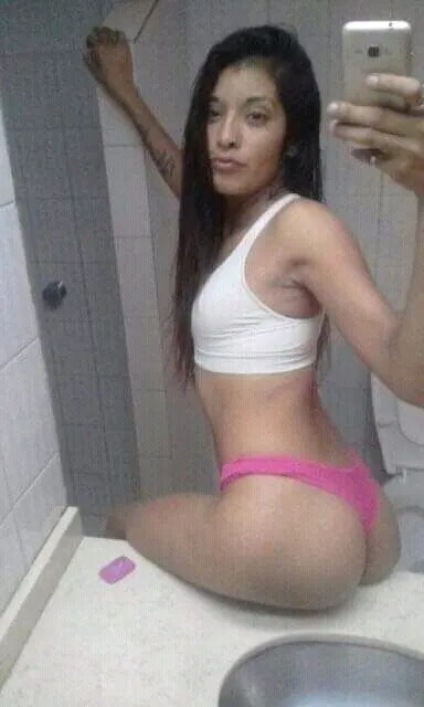 una turrita hincha de boca hermosa