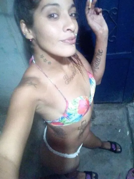 una turrita hincha de boca hermosa