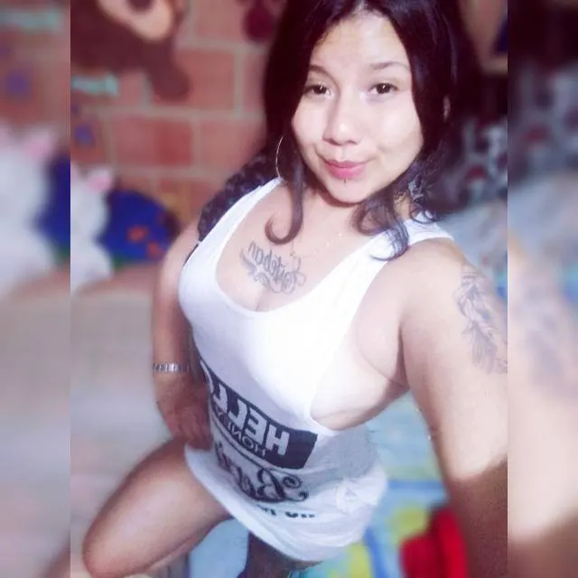 Adriana es una gordibuena de Bogotá