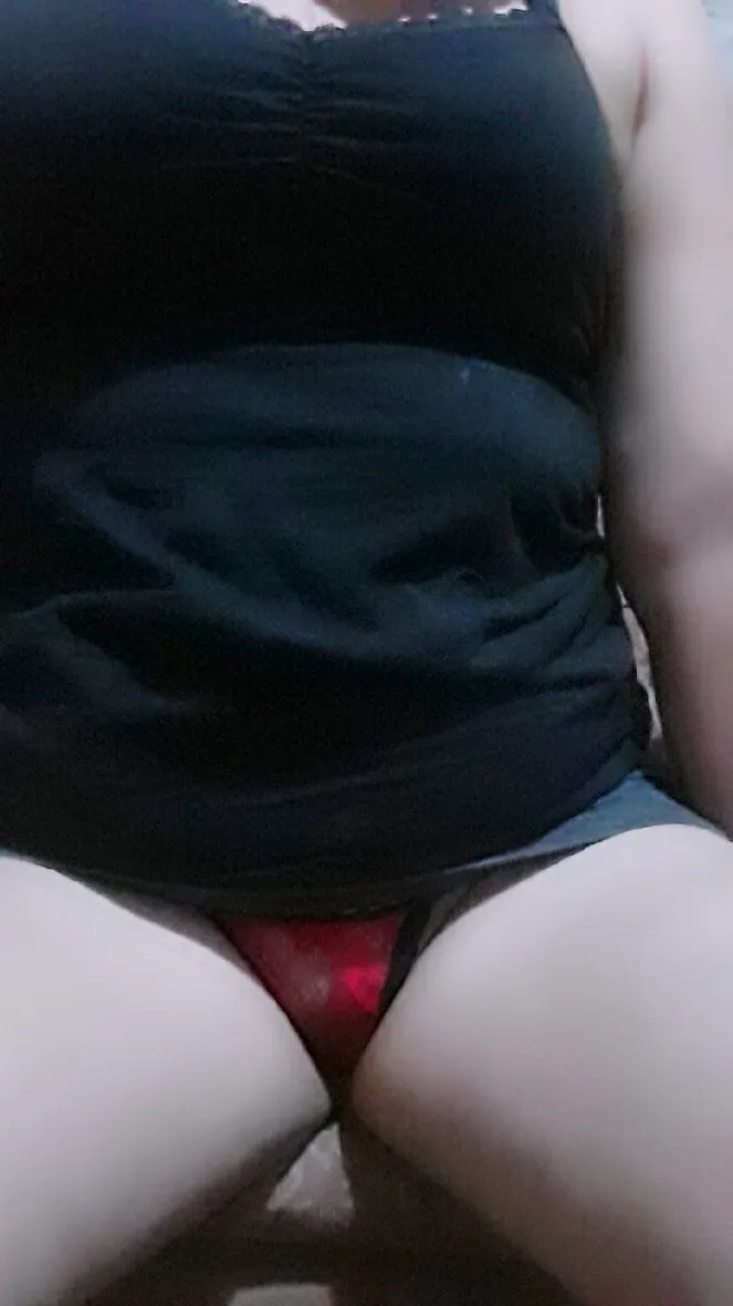 Eli Haciéndose Una Rica Paja