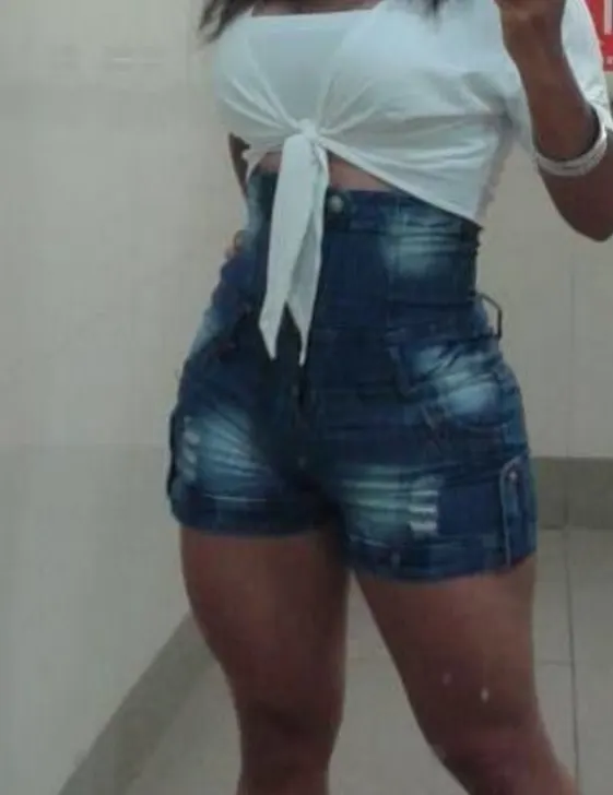2 MILFS a quien eliges