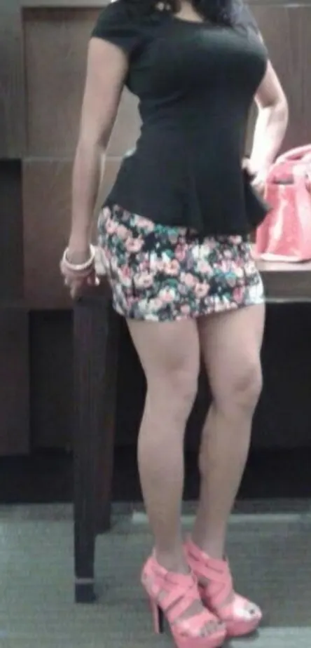 2 MILFS a quien eliges