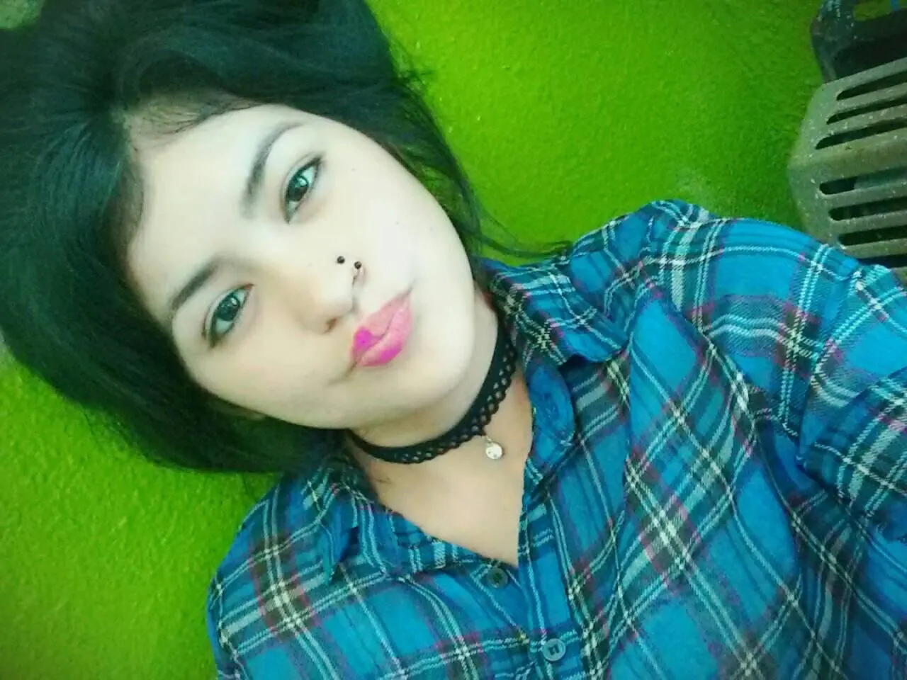 Pendeja Con Hermosos Ojasos... No podes dejar de verla