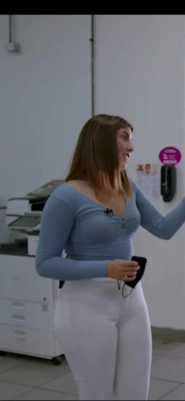 No se ustedes pero esta pendeja me la deja redura