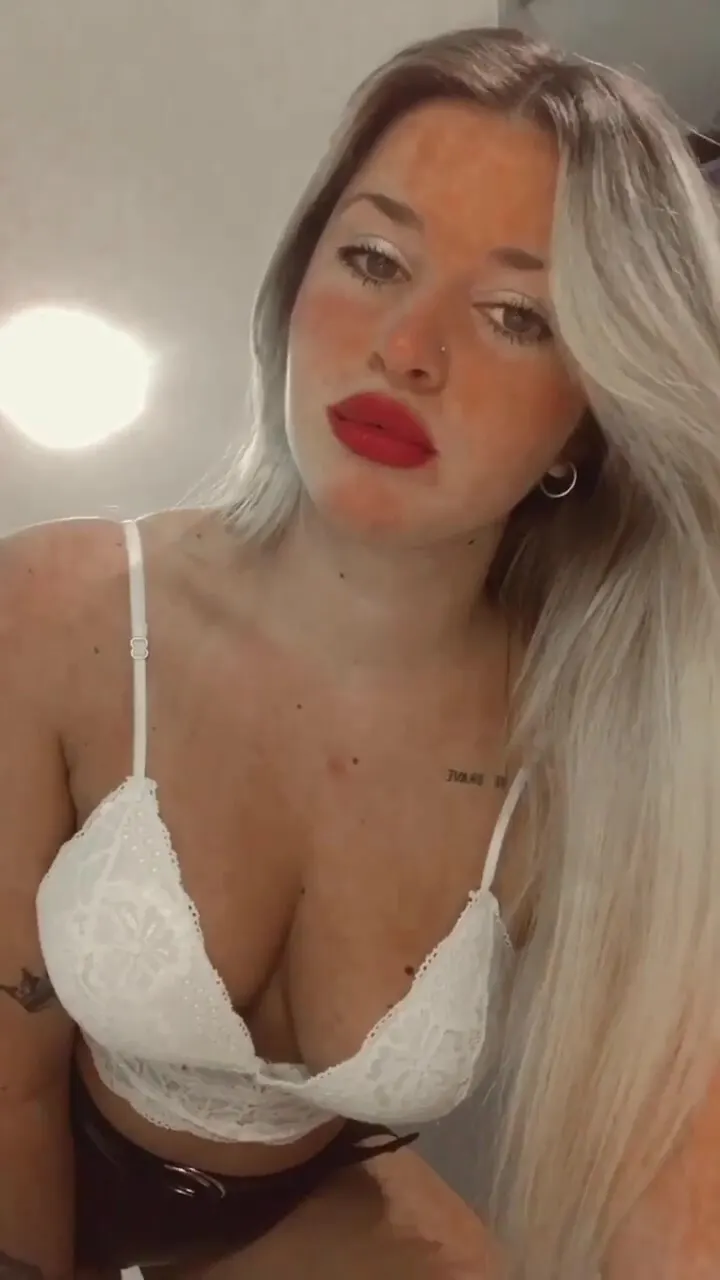 La boca de tu novia en mi pija