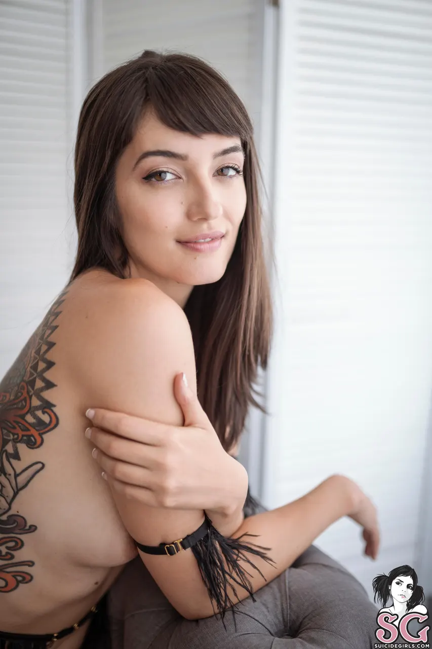 Ninette Suicide - The Ginza Crow